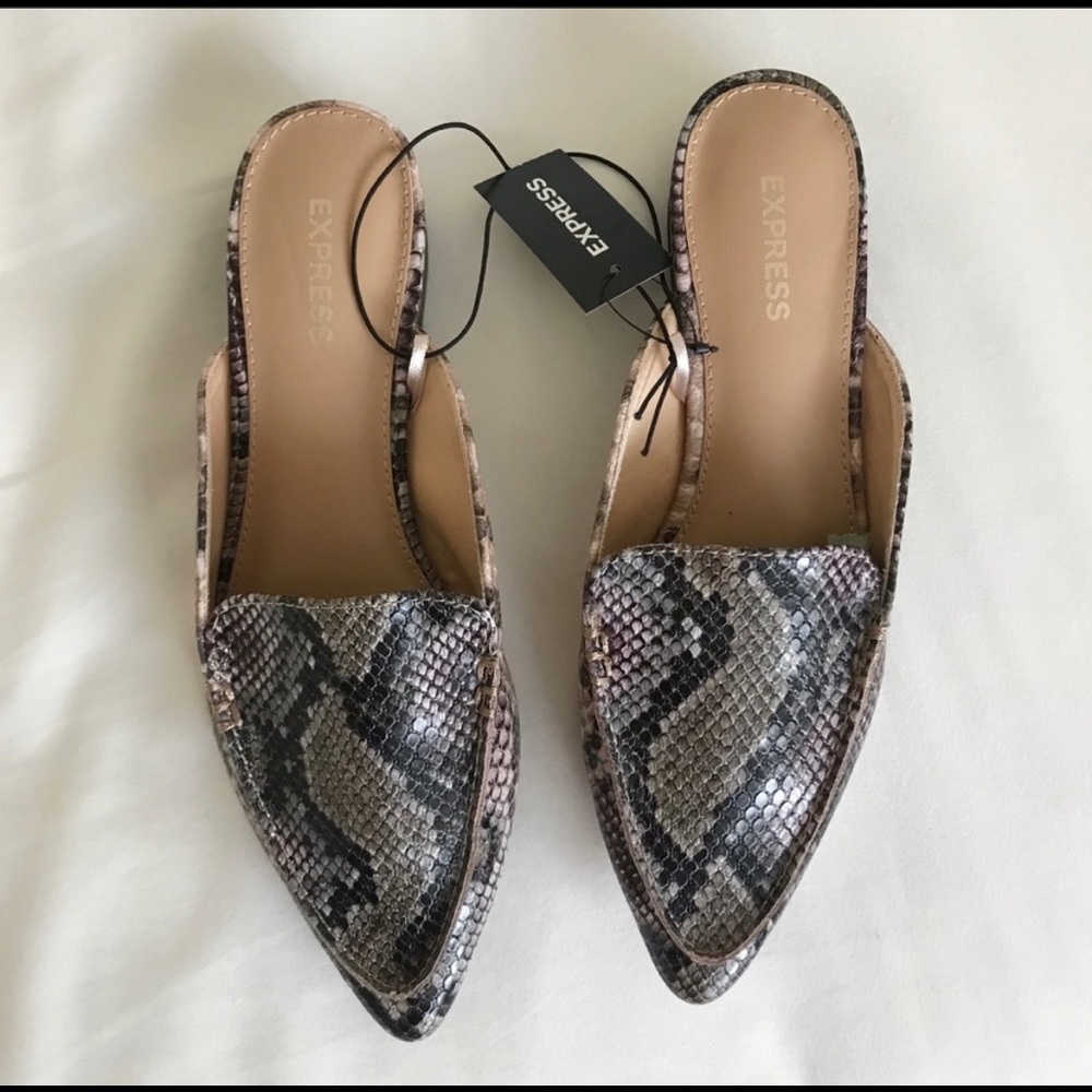 ‼️SOLD‼️Express snakeskin loafers